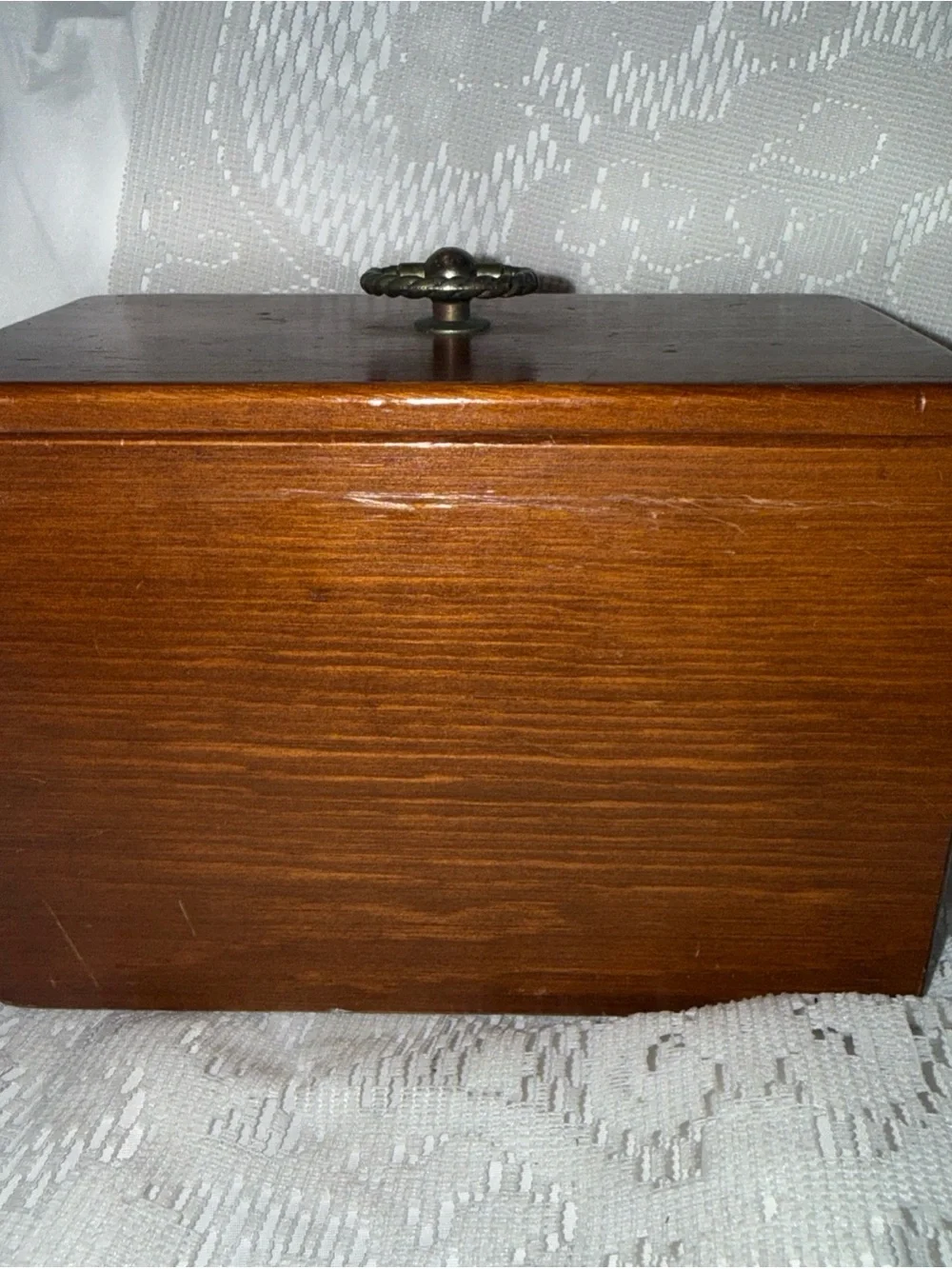Wooden Recipe Box with Brass Knob With Recipe Cards